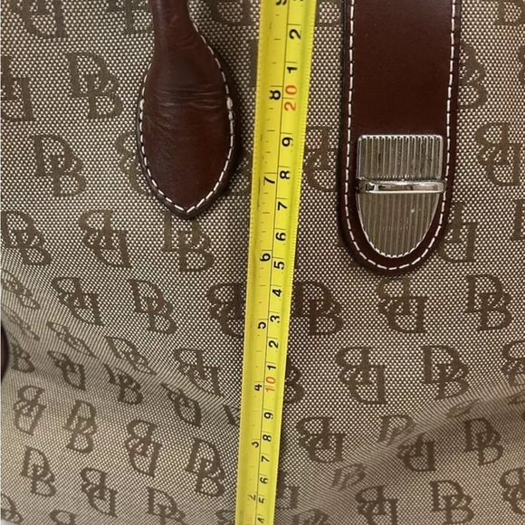 ☀️Dooney & Bourke Signature Double Handle Canvas Leather Shoulder Bag - Picture 6 of 7